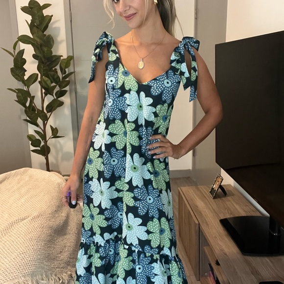 Summer drees perfect for any day occasion - Picture 3 of 3